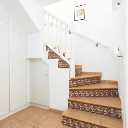 Frontline Duplex Arenitas With Pool 펜션 칸델라리아