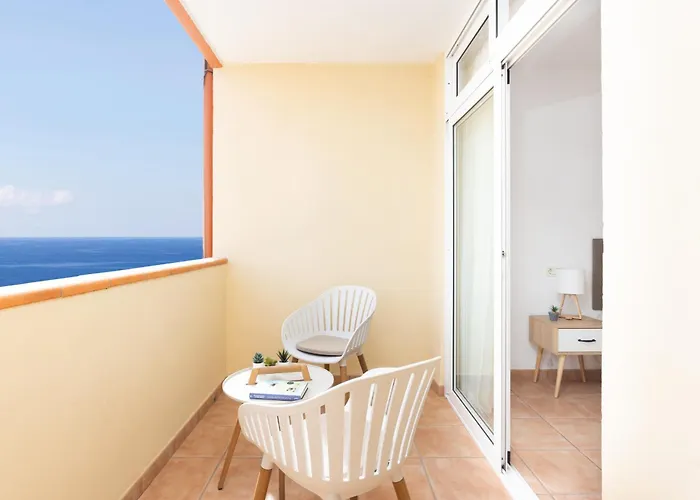 Nyaraló Frontline Duplex Arenitas With Pool Candelaria